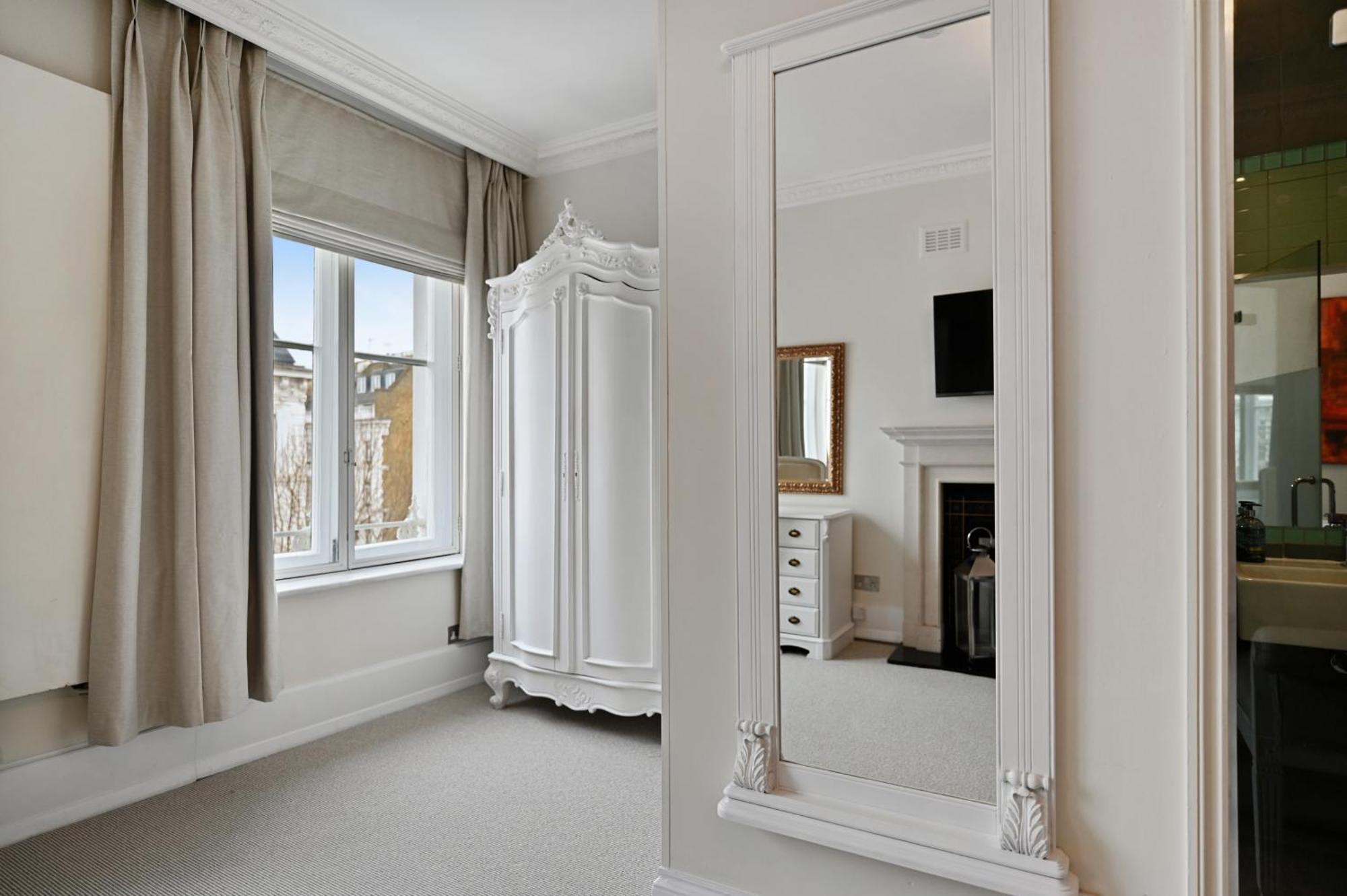 Beautiful 2 King Size Beds 2 Bath- Sleeps 5 In Earls Court Apartment London Bagian luar foto